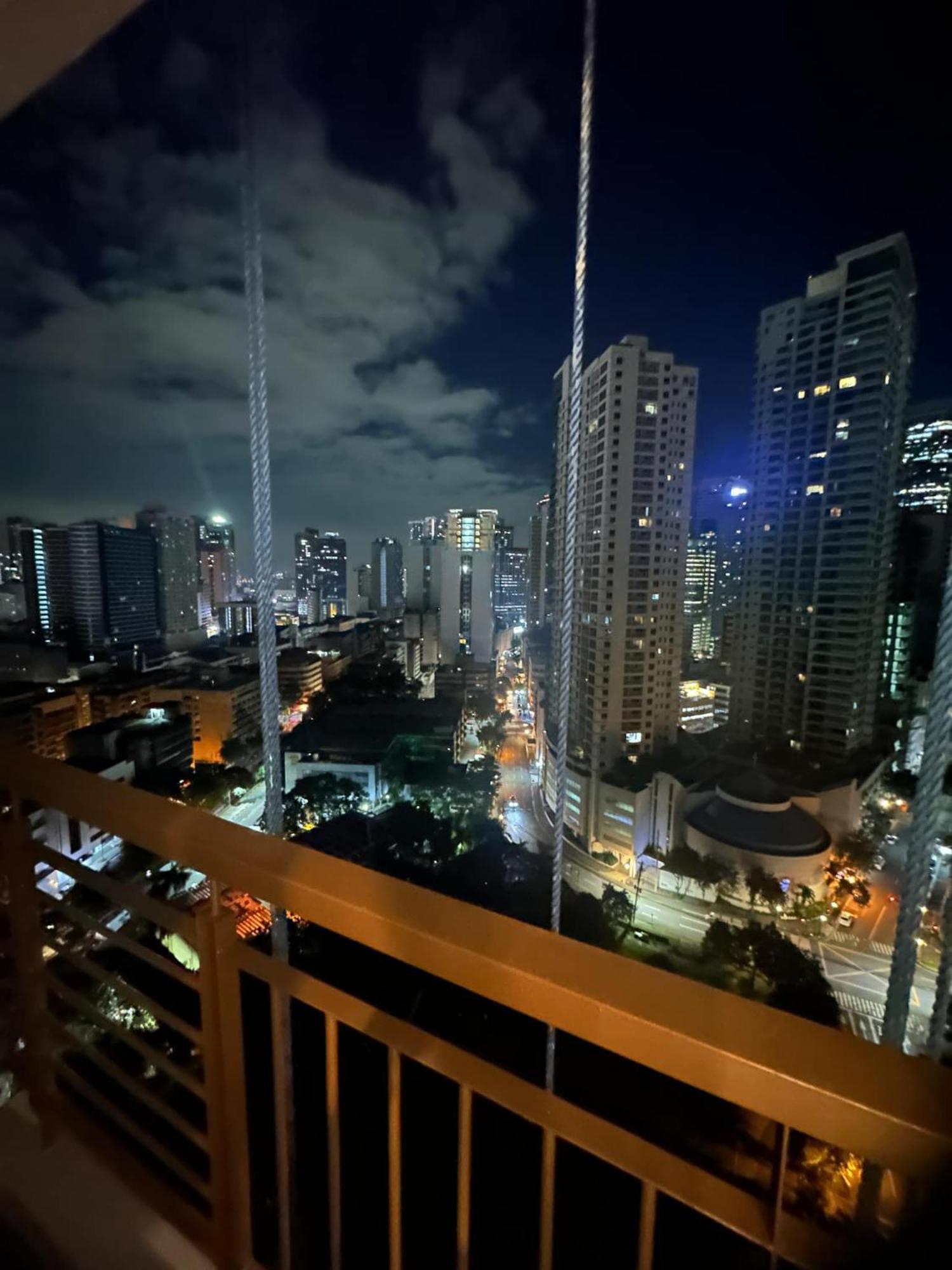 Cozy Place With City View At Greenbelt Makati Manilla Buitenkant foto